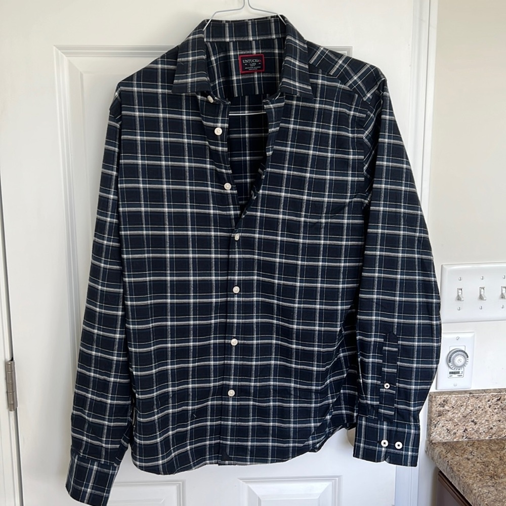 Men’s long sleeve UNTUCKit polo. Never worn